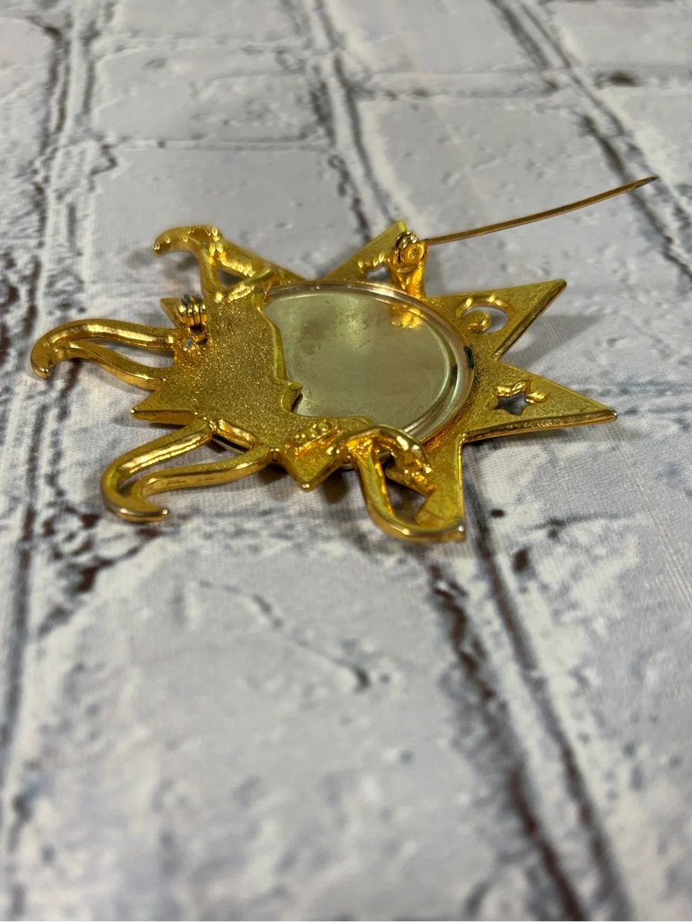 VTG JJ Jonette Signed Celestial Sun Moon Stars Gold Tone Pin Brooch 3